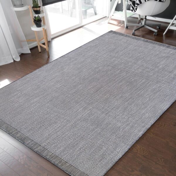 Jednoduchý a elegantný sivý hladký koberec pre všetranné využitie, koberec do obývačky 200x300, moderný koberec do obývačky, moderné koberce do obývačky, lacne koberce do obyvacky, koberec do obývačky 200x300, koberce do obývačky moderne, biely koberec do obyvacky, koberec obyvacka, koberec do obývačky hnedy, bezovy koberec do obyvacky, farebny koberec do obyvacky, kusové koberce do spálne, koberec do obývačky sivy, koberec v obyvacke, červený koberec do obývačky, koberec do obývačky bezovy, koberec do obývačky zlty, zlte koberce do obyvacky