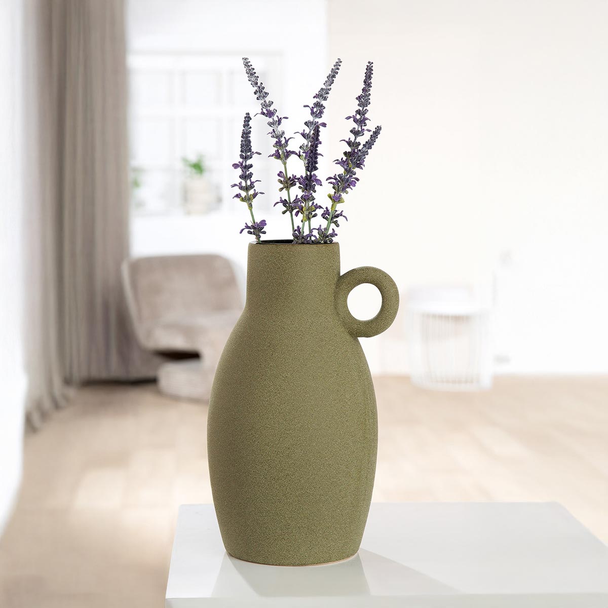 Gilde Váza Tombos, 30 cm - váza na malé kvietky, váza na malé kytičky, váza na lúčne kvietky, váza na fialky, váza na snežienky, váza na kvety, sklenená váza, sklenené vázy, biela vaza, krištáľové vázy, krištáľová váza, váza s kvetmi, krištálové vázy