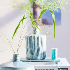 SCHNEIDER Váza Elara - váza na malé kvietky,  váza na malé kytičky,  váza na lúčne kvietky, váza na fialky,  váza na snežienky, váza na kvety, sklenená váza, sklenené vázy, biela vaza, krištáľové vázy, krištáľová váza, váza s kvetmi, krištálové vázy