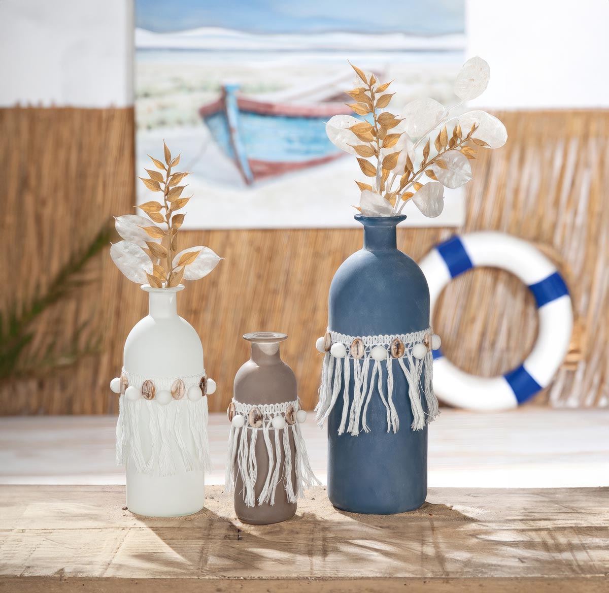 Gilde Vázy zdobené mušlemi, 26,5 cm, sada 3 ks - váza na malé kvietky, váza na malé kytičky, váza na lúčne kvietky, váza na fialky, váza na snežienky, váza na kvety, sklenená váza, sklenené vázy, biela vaza, krištáľové vázy, krištáľová váza, váza s kvetmi, krištálové vázy